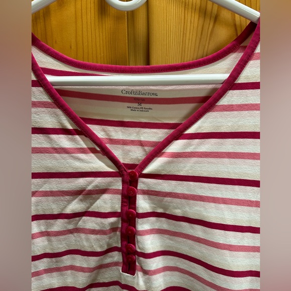 Women’s Croft & Barrow Striped Top - Size Medium - Picture 2 of 3